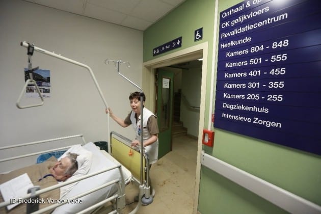 Verhuis patiënten in zoekenhuis Maria Middelares Gent