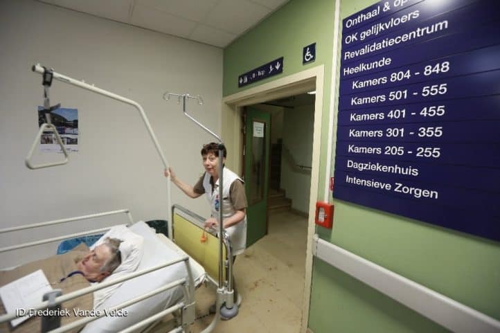 Verhuis patiënten in zoekenhuis Maria Middelares Gent